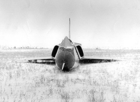 planeshots  nobody died! friday #20: &#8220;The Cornfield Bomber&#8221;  On Feb 2nd, 1970, a Convair F-106 Delta Dagger was found in a snow-covered Montana field, pilot-less, landing gear up, and with the engine still running - the melting snow causing the aircraft to slowly move forward&#8230;  The pilot - Captain Gary Faust - had earlier ejected from the aircraft at 15,000 feet when it entered a flat spin. Amazingly, the un-piloted aircraft then recovered, to make a gentle &#8220;belly-up&#8221; landing&#8230;  more info in the link